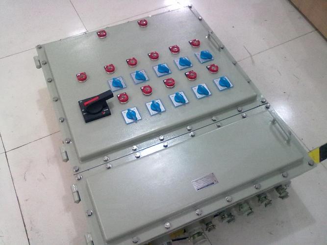 1652148574325380.jpg 5.5kw防爆变频器控制柜.jpg